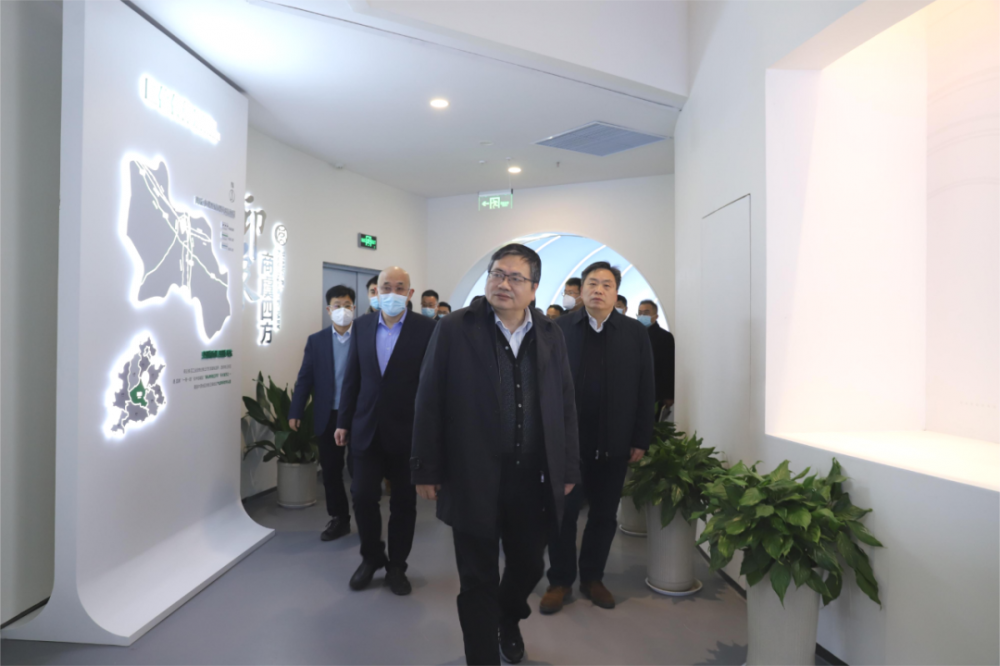 农业农村部科技发展中心主任杨礼胜一行莅临金豆子集团调研指导